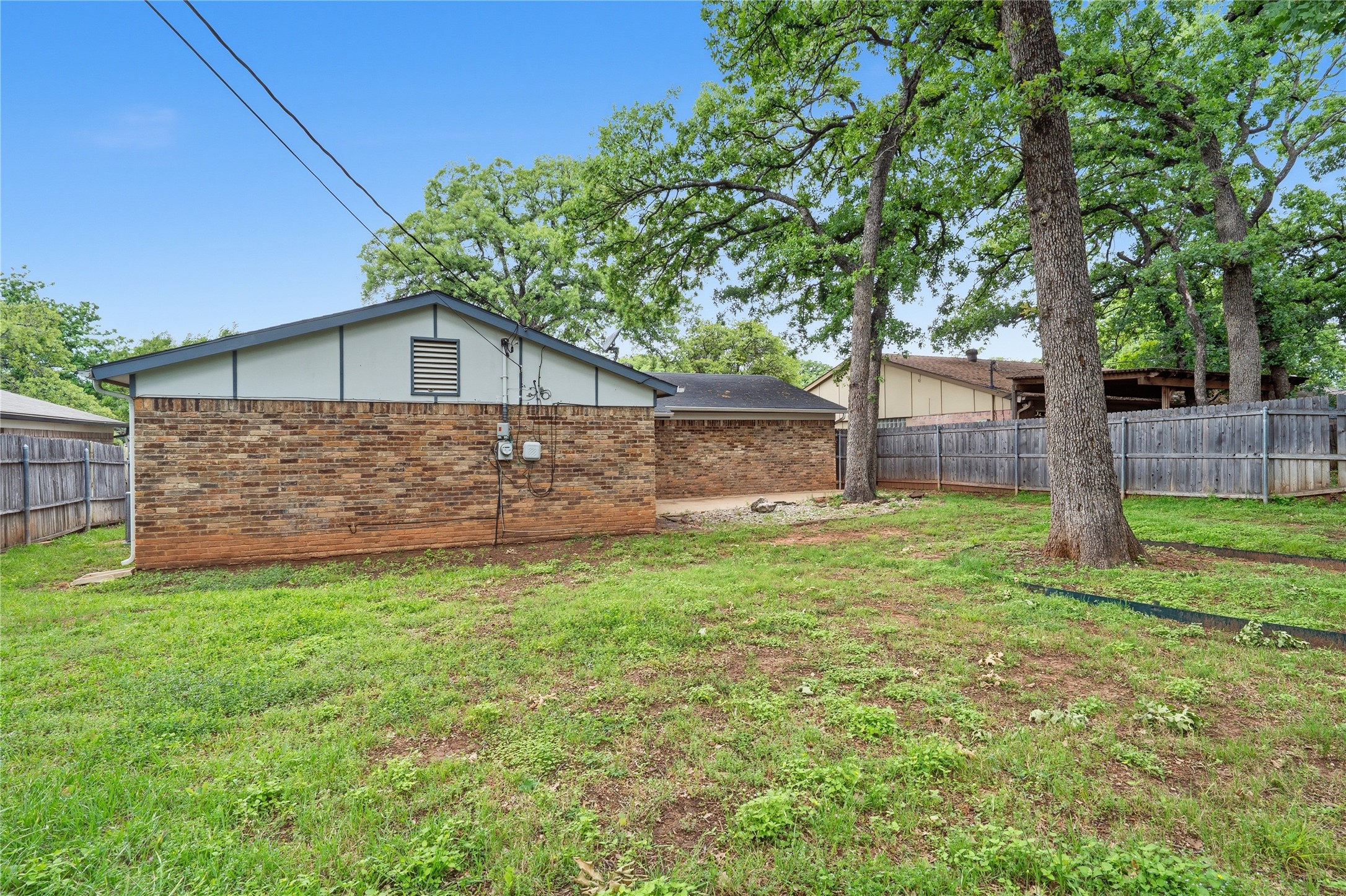 4723 Crest Drive Arlington TX 76017