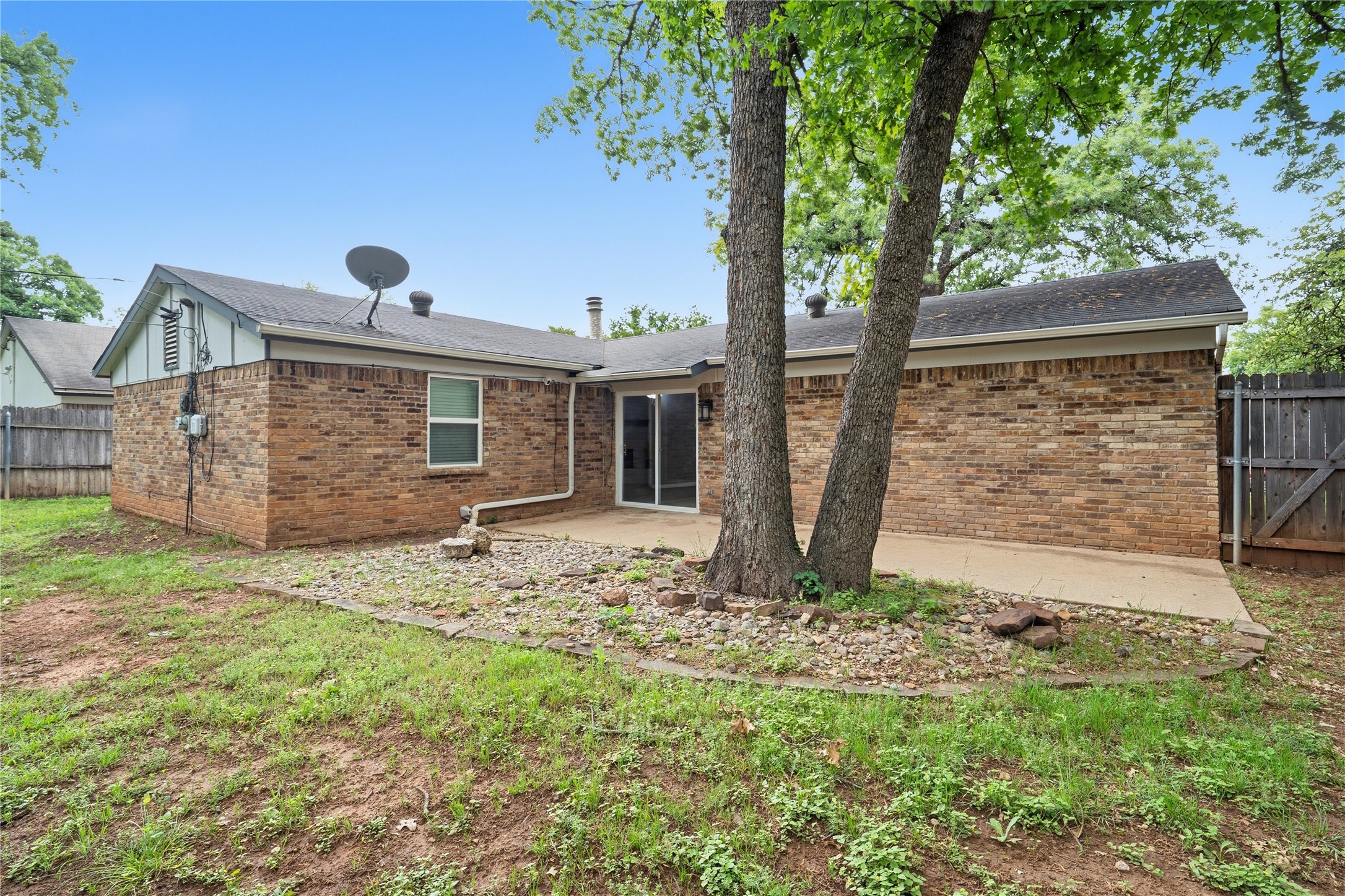 4723 Crest Drive Arlington TX 76017