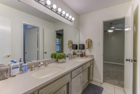 9901 Ivy Leaf Lane Fort Worth TX 76108