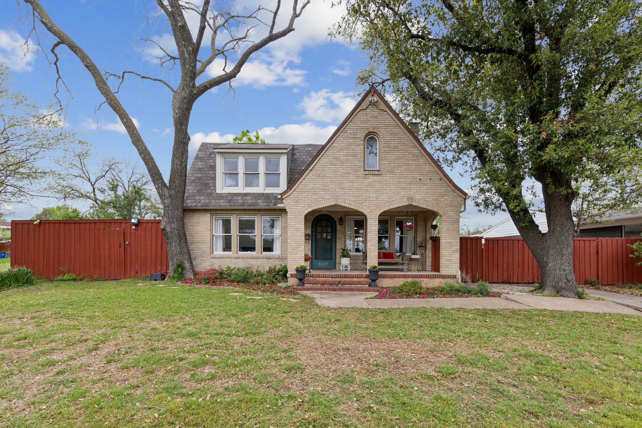 5837 Columbia Avenue Dallas TX 75214