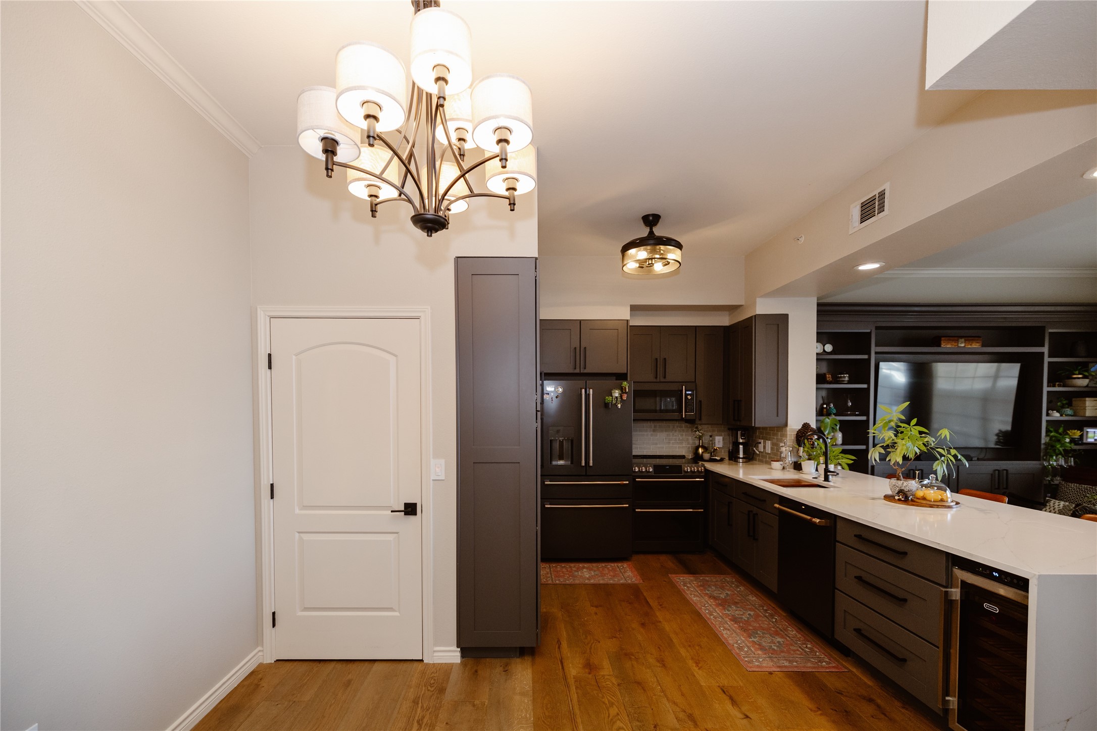 3225 Turtle Creek Boulevard Dallas TX 75219