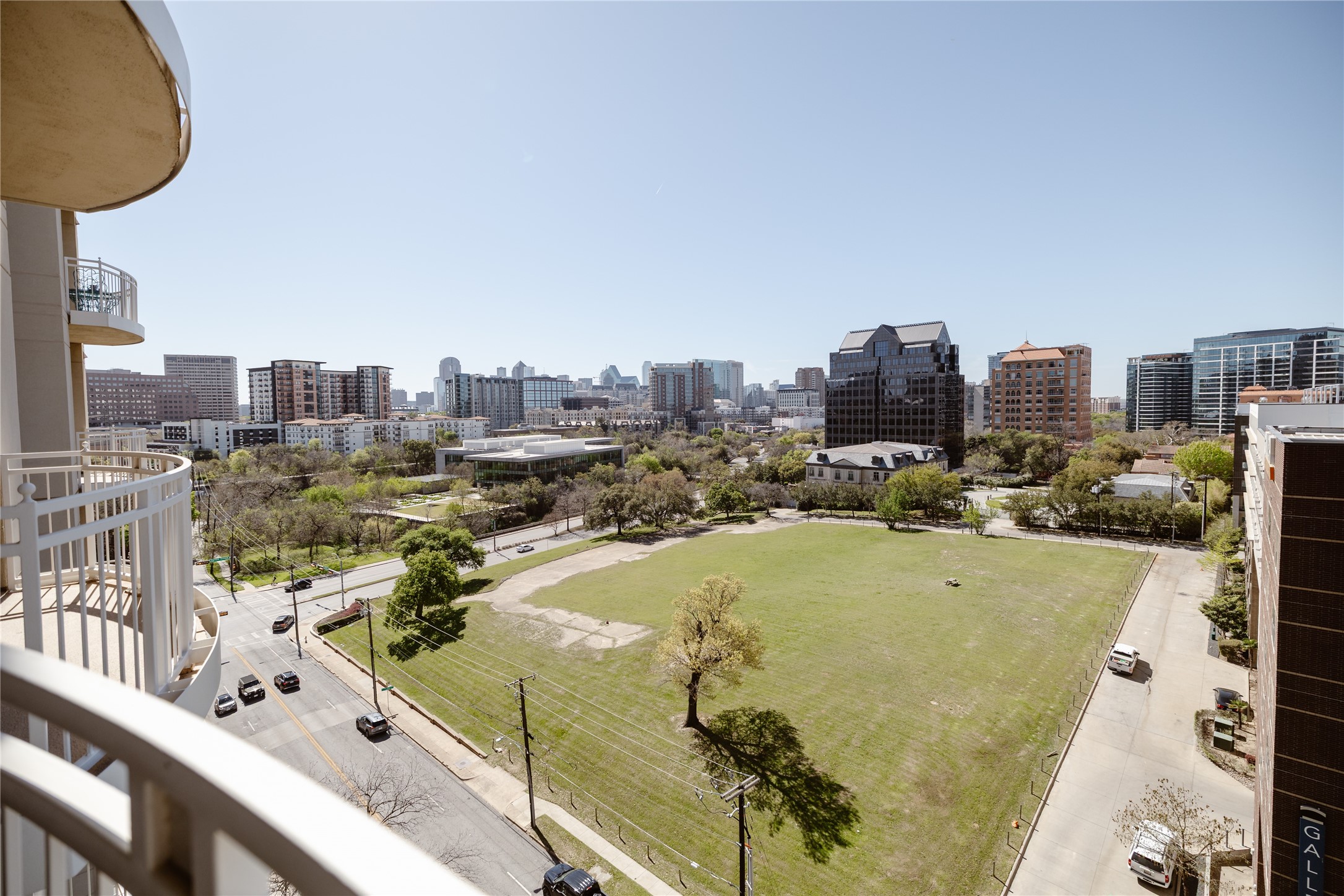 3225 Turtle Creek Boulevard Dallas TX 75219