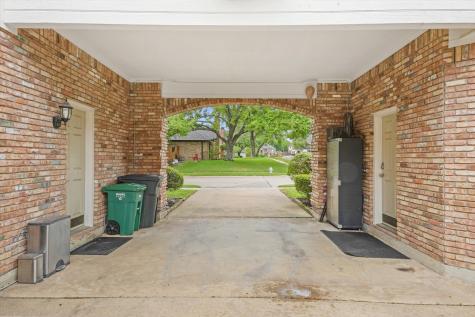 626 Creekbend Drive Mesquite TX 75149