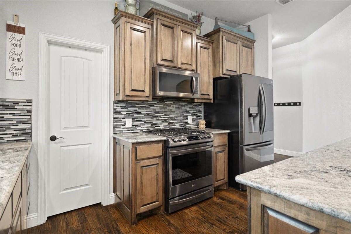 4302 Gleneagles Mansfield TX 76063