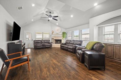 4302 Gleneagles Mansfield TX 76063