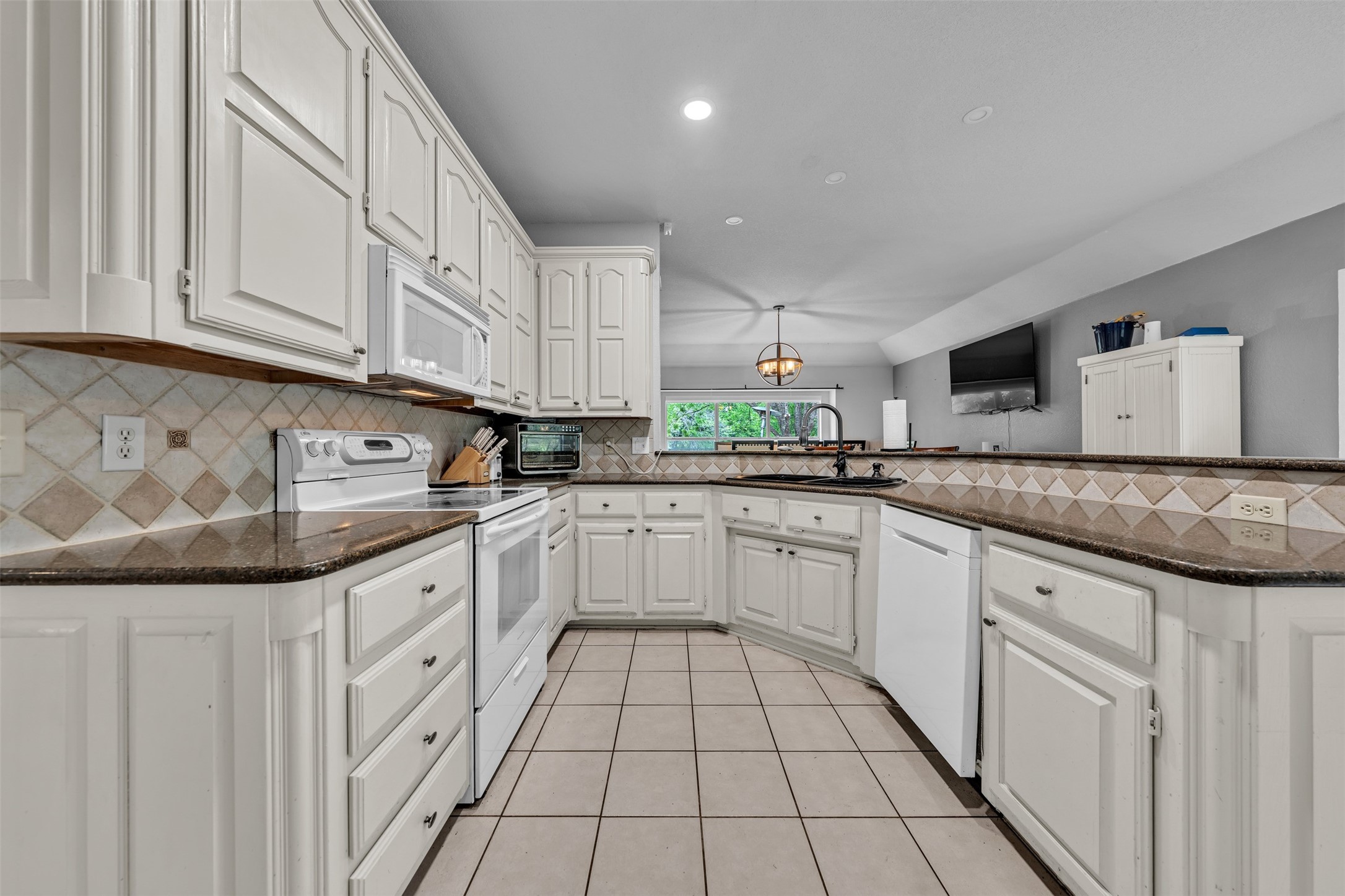 1557 Woodbee Court Azle TX 76020