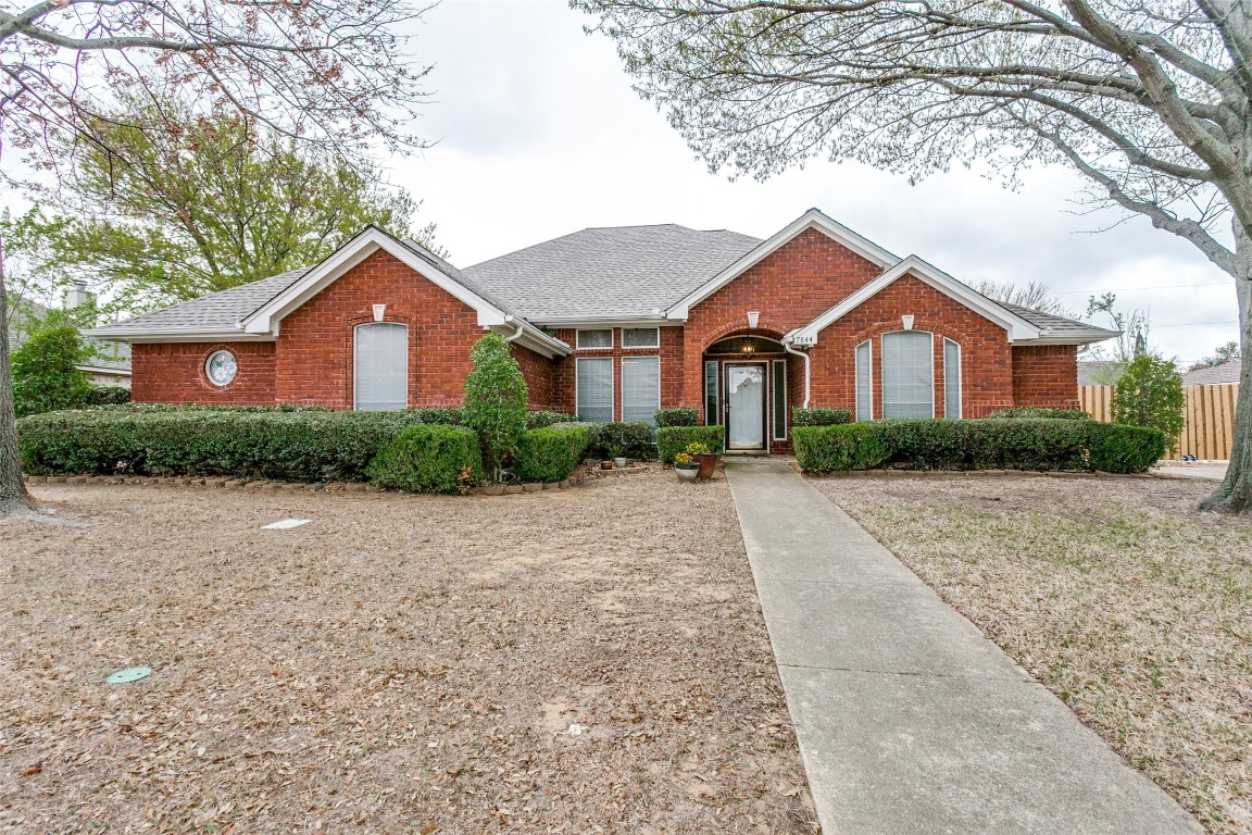 7844 Hidden Oaks Drive North Richland Hills TX 76182