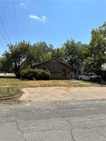 2700 Parrott Avenue Waco TX 76707