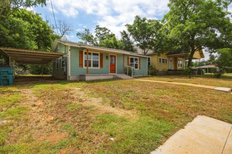 911 S Commercial Avenue Coleman TX 76834