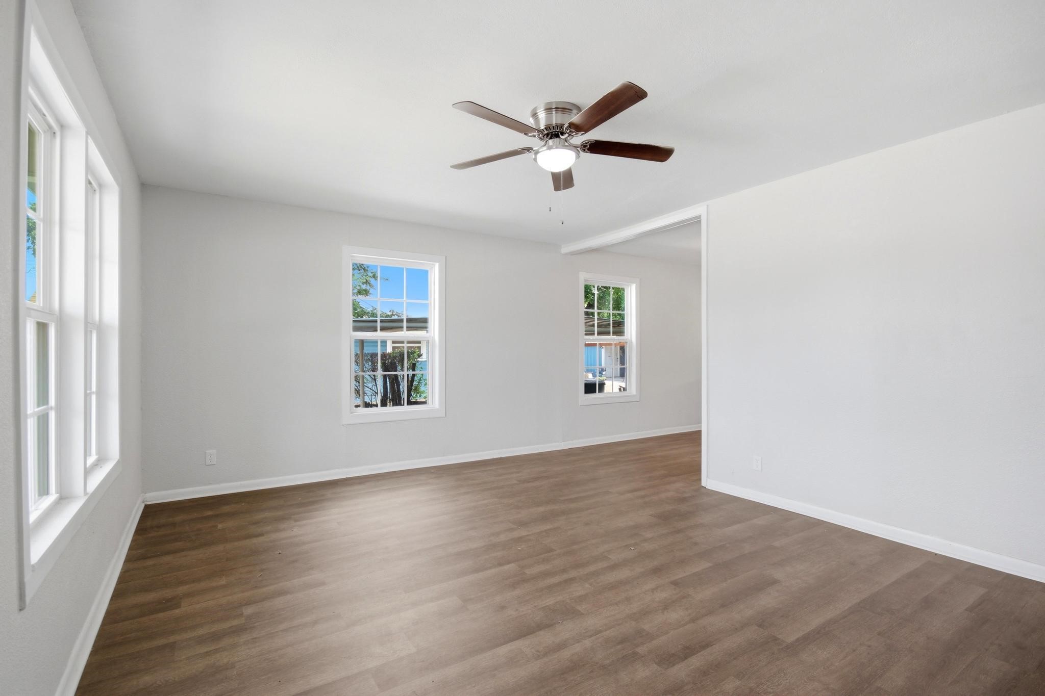 911 S Commercial Avenue Coleman TX 76834