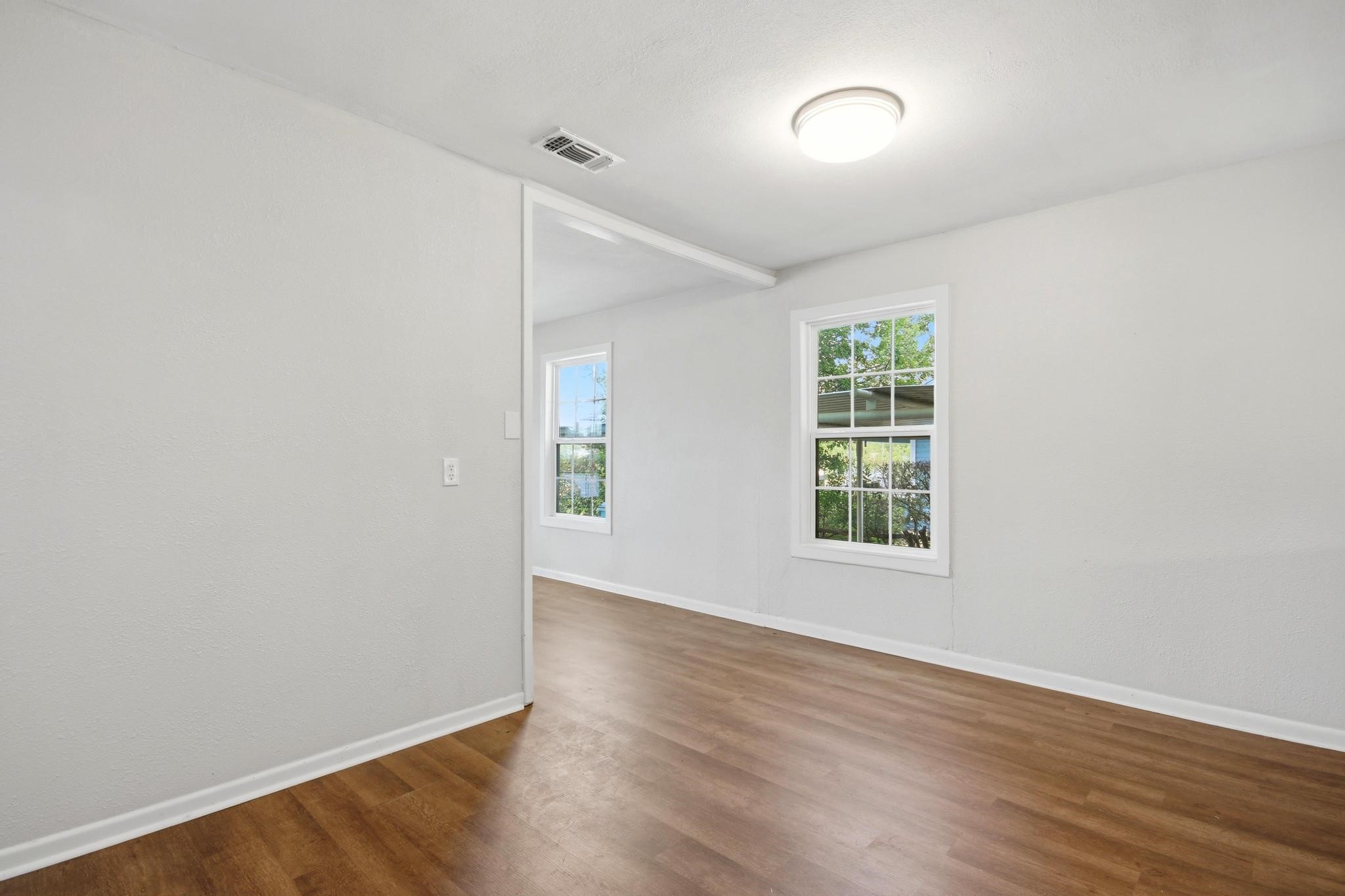 911 S Commercial Avenue Coleman TX 76834