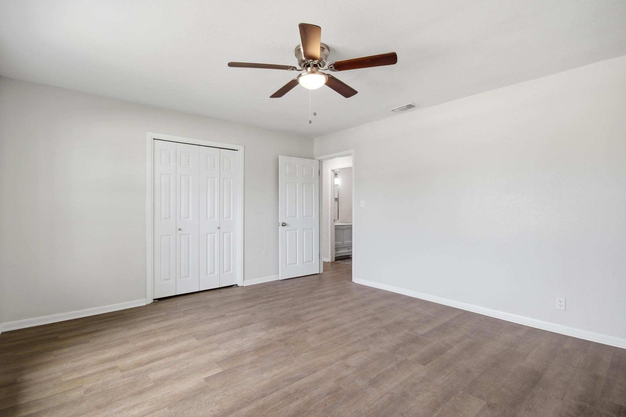 911 S Commercial Avenue Coleman TX 76834