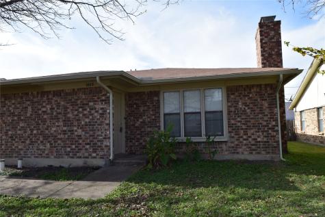 1808 Family Circle Grand Prairie TX 75051