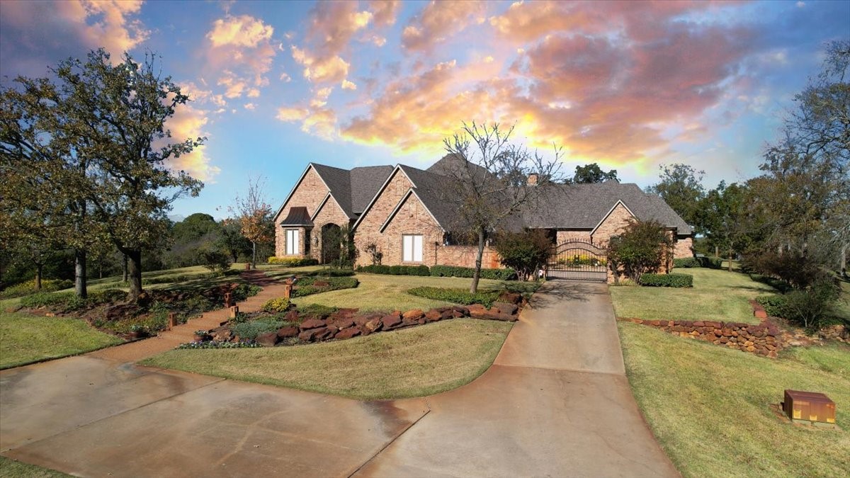 Denison TX, 811 Russell Lane