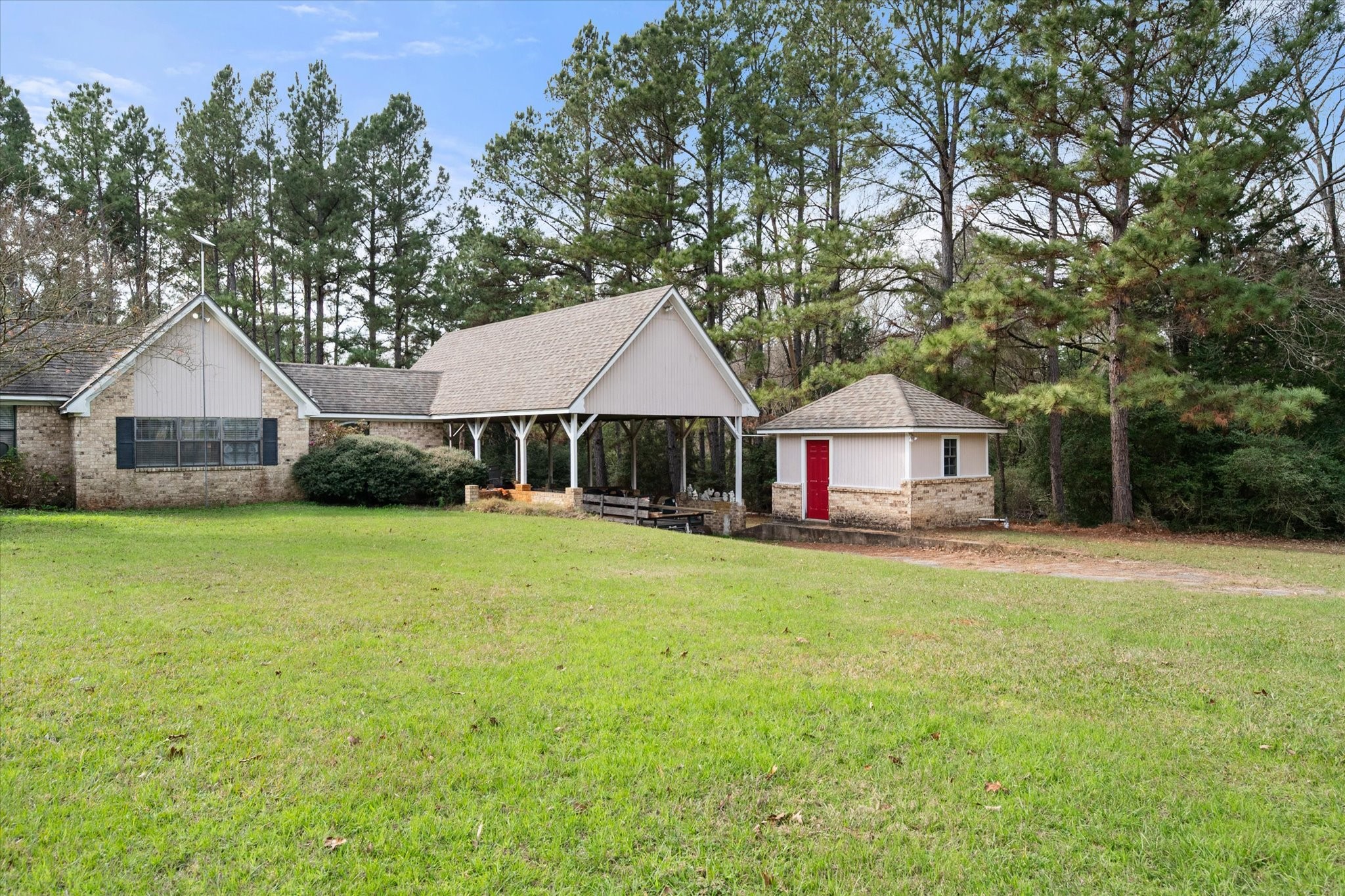 6951 E County Road 315 Buffalo TX 75831