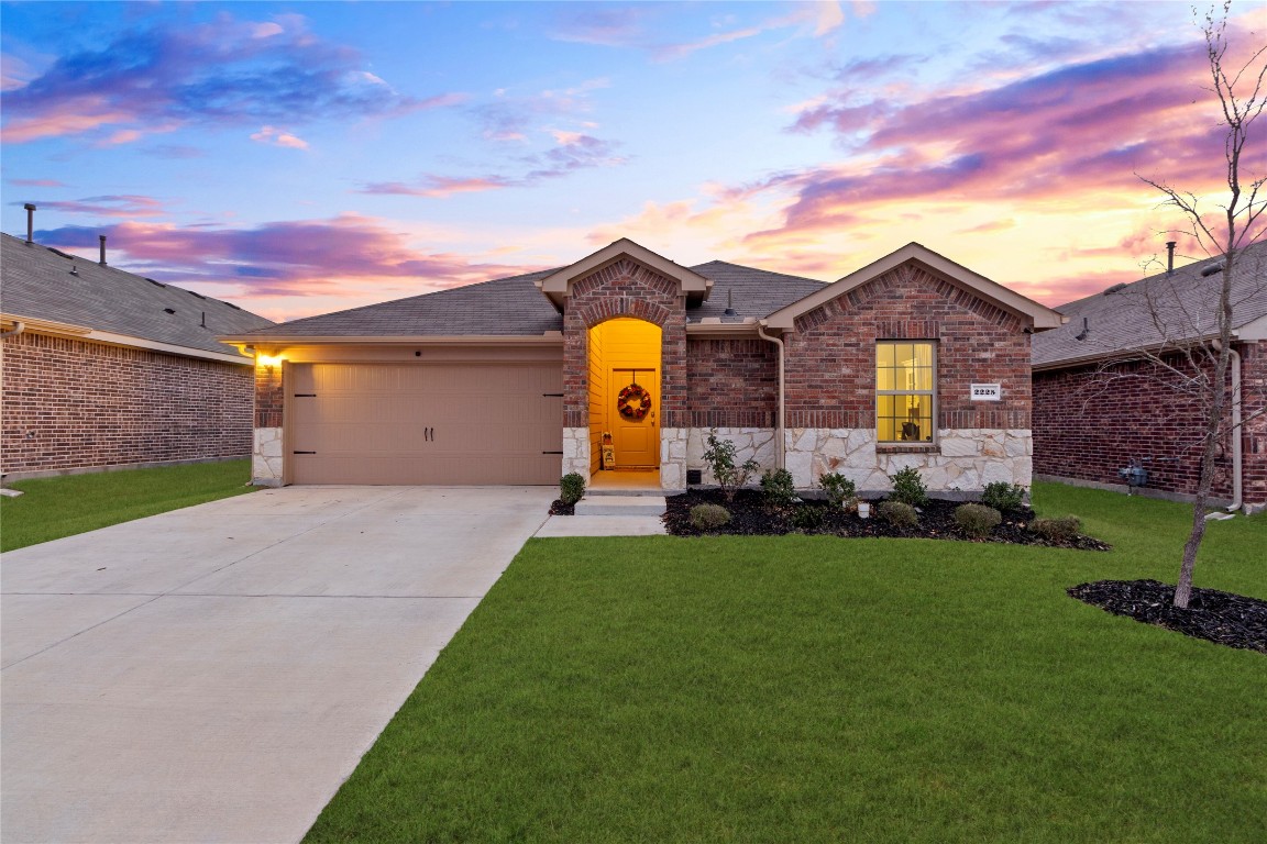 2225 Kingfisher Street Crandall TX 75114