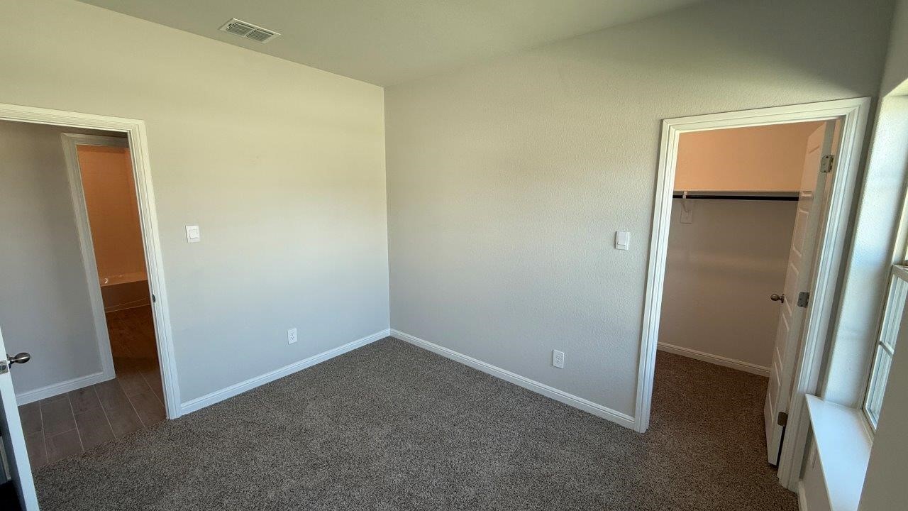 301 Gallant Man Court Granbury TX 76049
