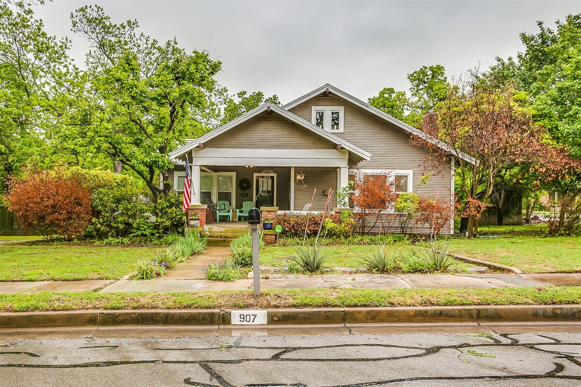 907 W Spring Street Weatherford TX 76086