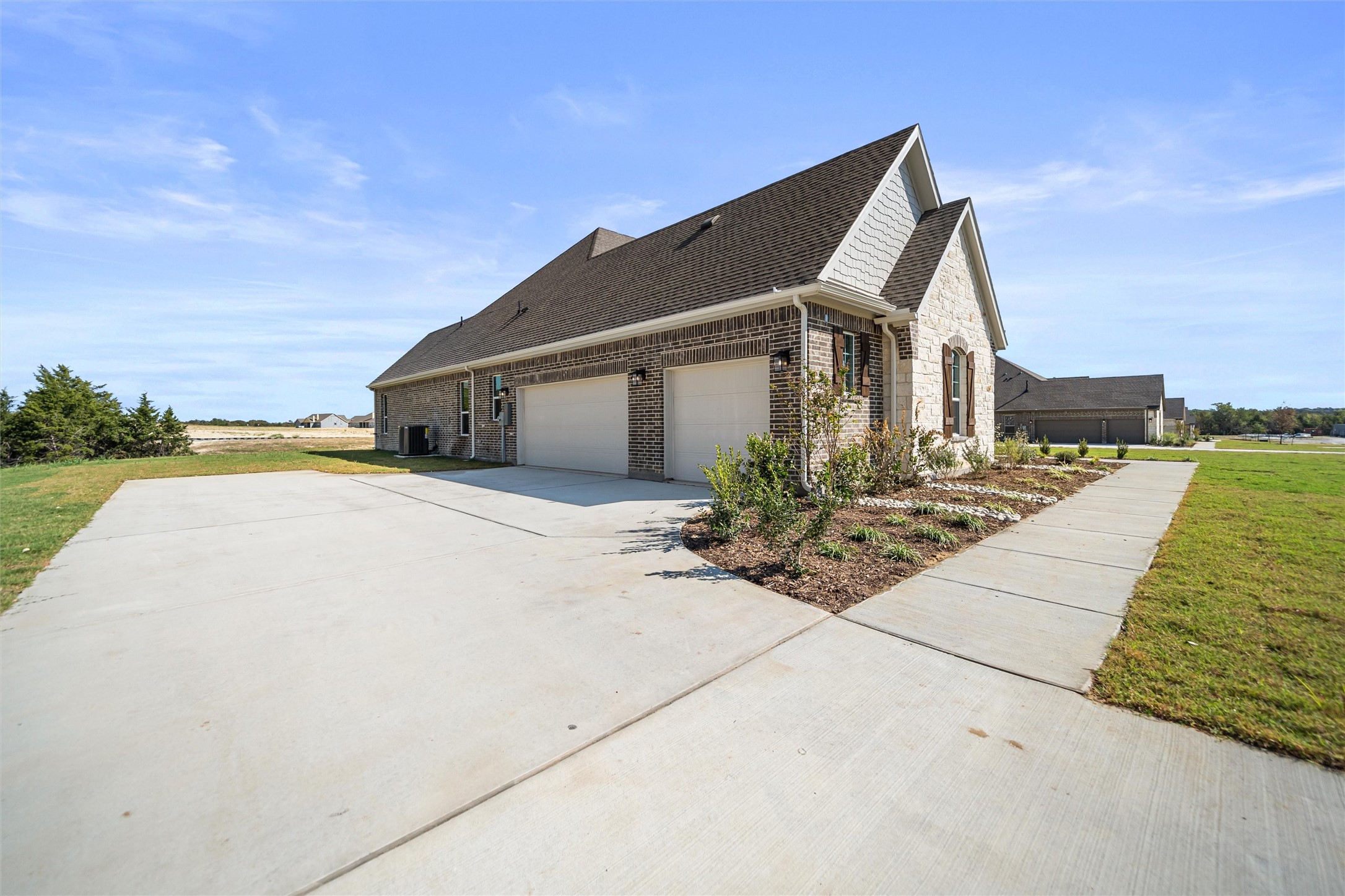 404 Indian Creek Road Van Alstyne TX 75495