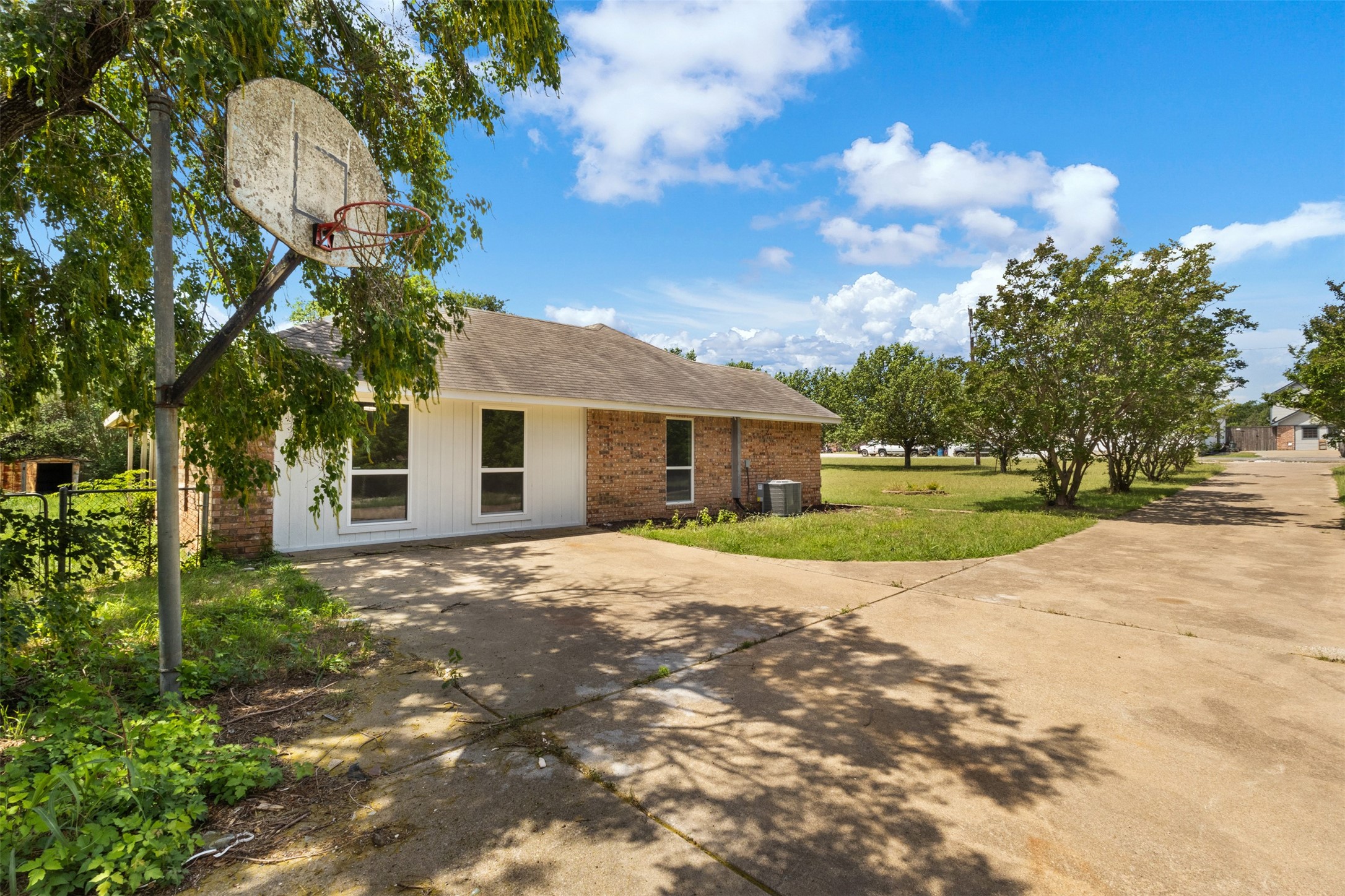 1940 Elmcreek Lane Midlothian TX 76065