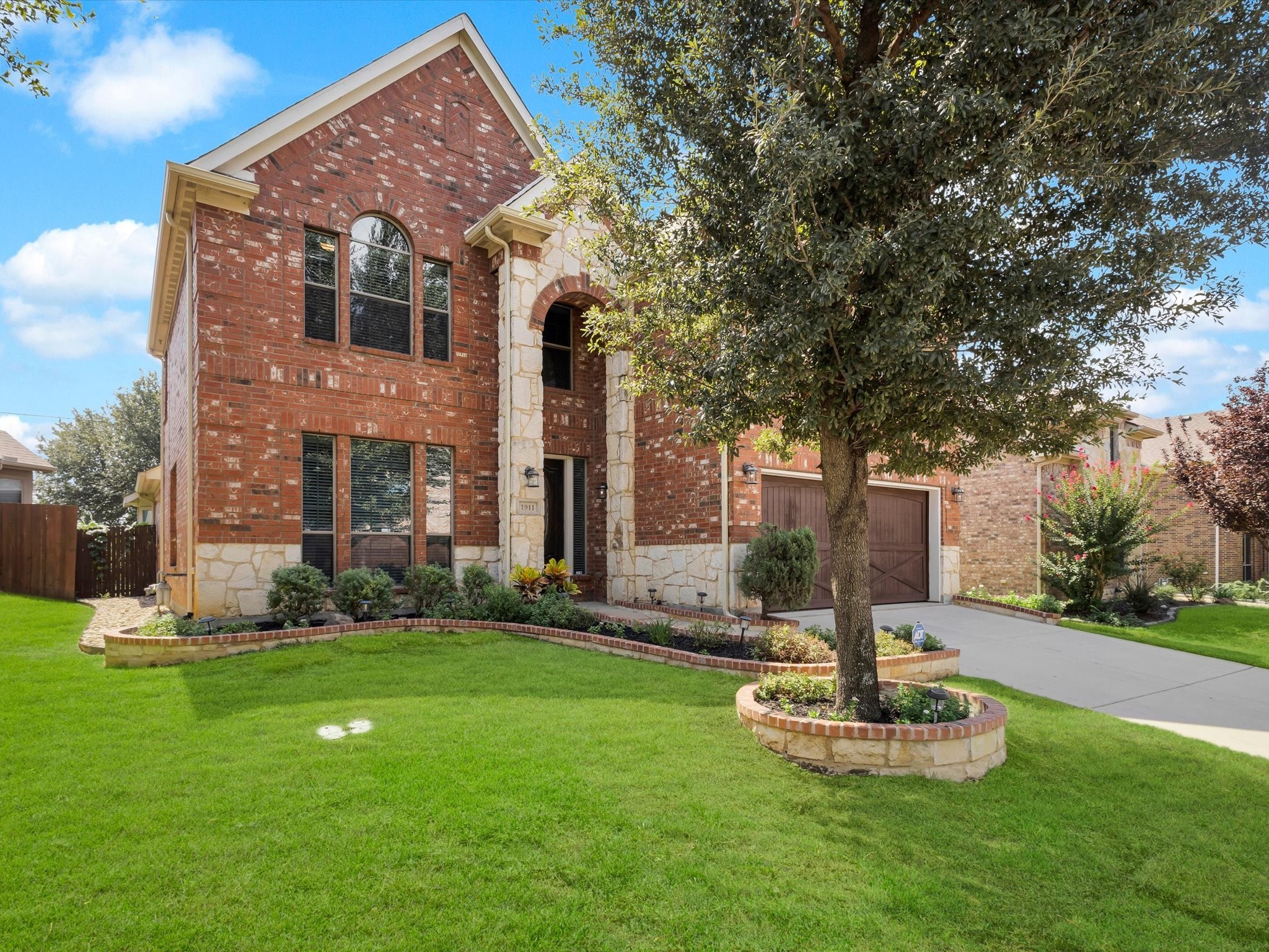 1911 Long Bow Trail Euless TX 76040