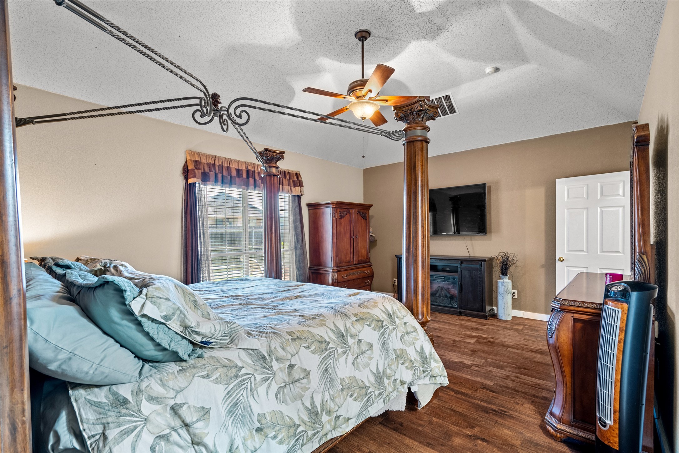 504 Cherry Tree Court Saginaw TX 76179