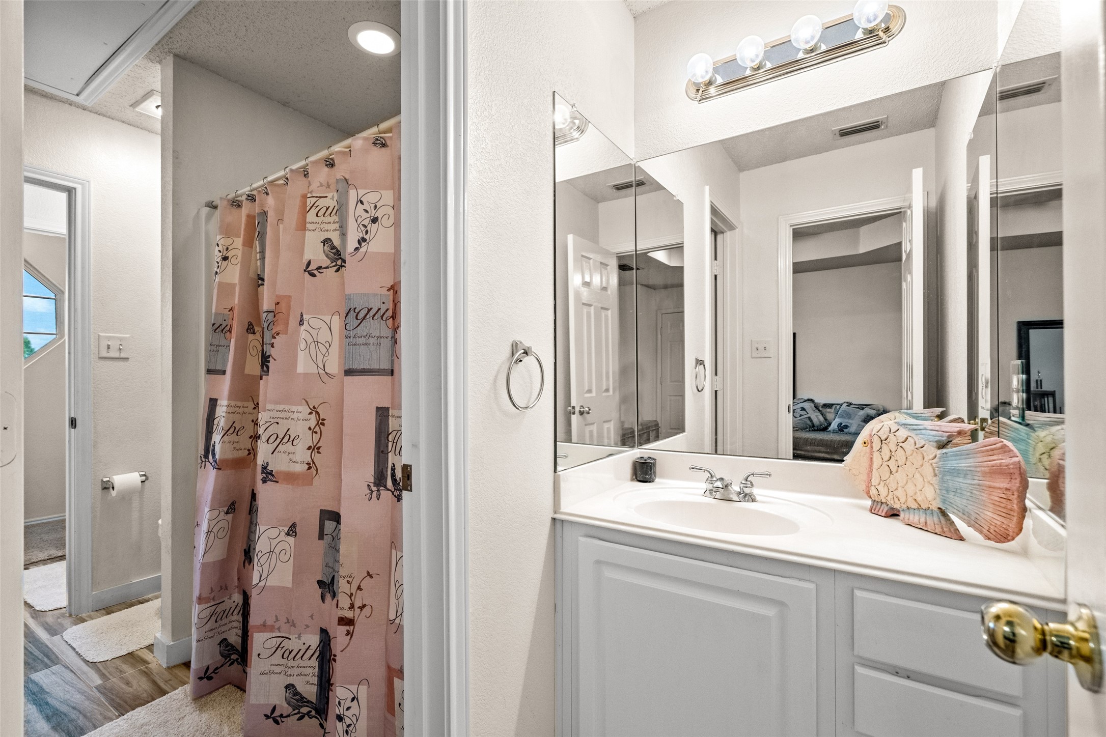 504 Cherry Tree Court Saginaw TX 76179