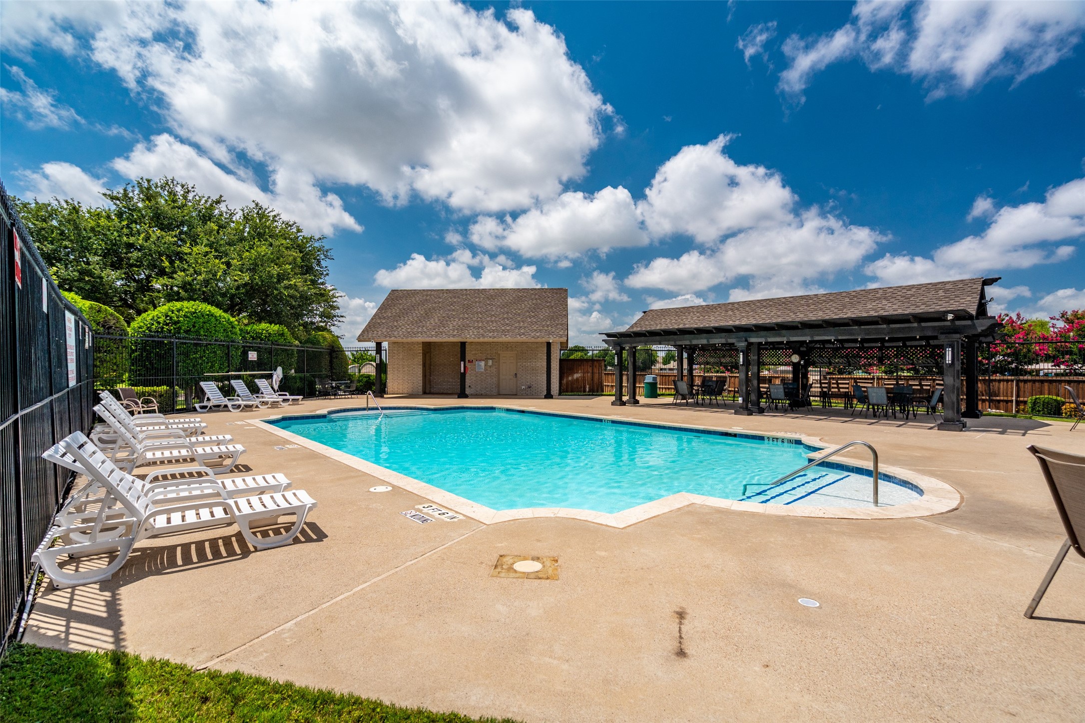 504 Cherry Tree Court Saginaw TX 76179