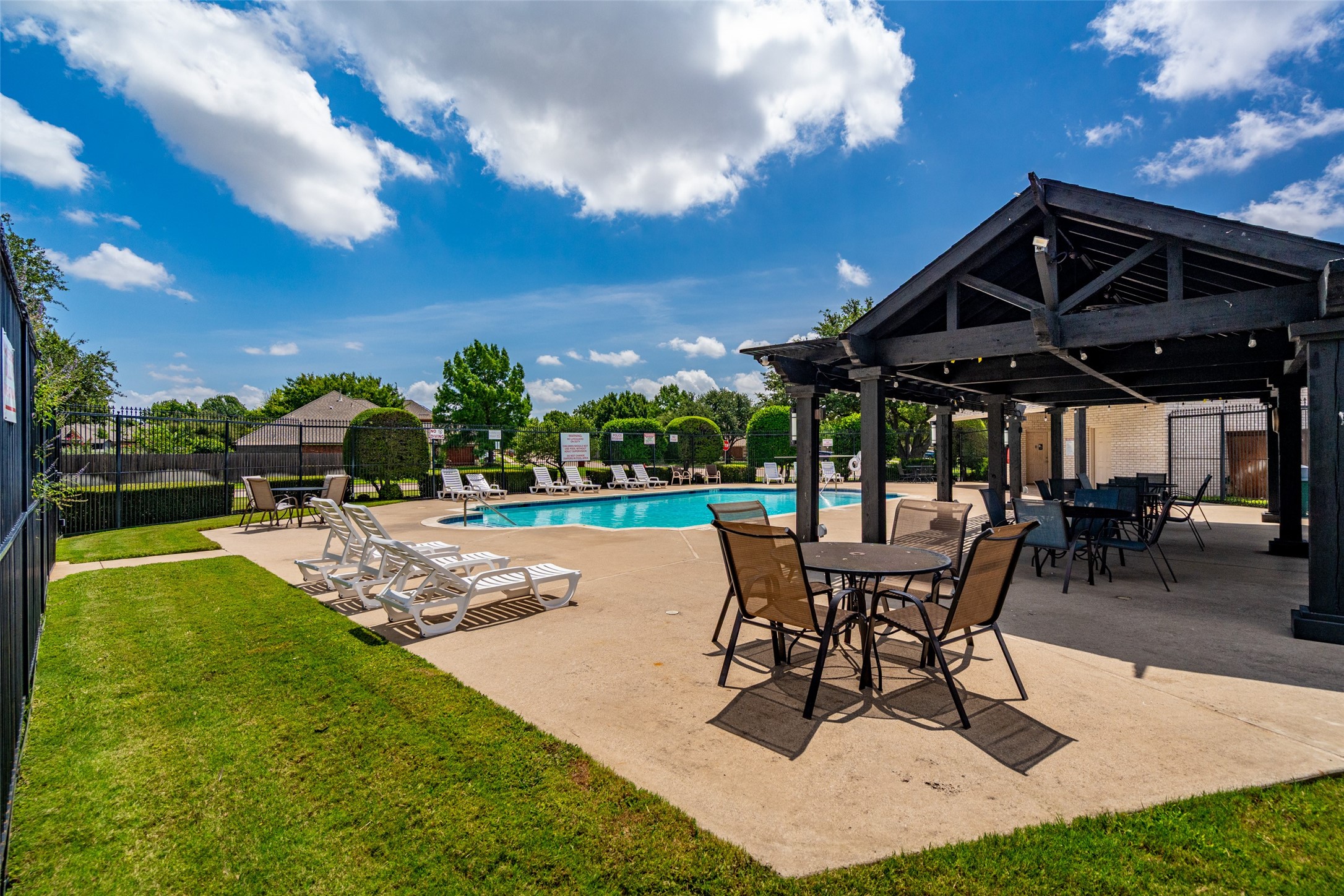 504 Cherry Tree Court Saginaw TX 76179