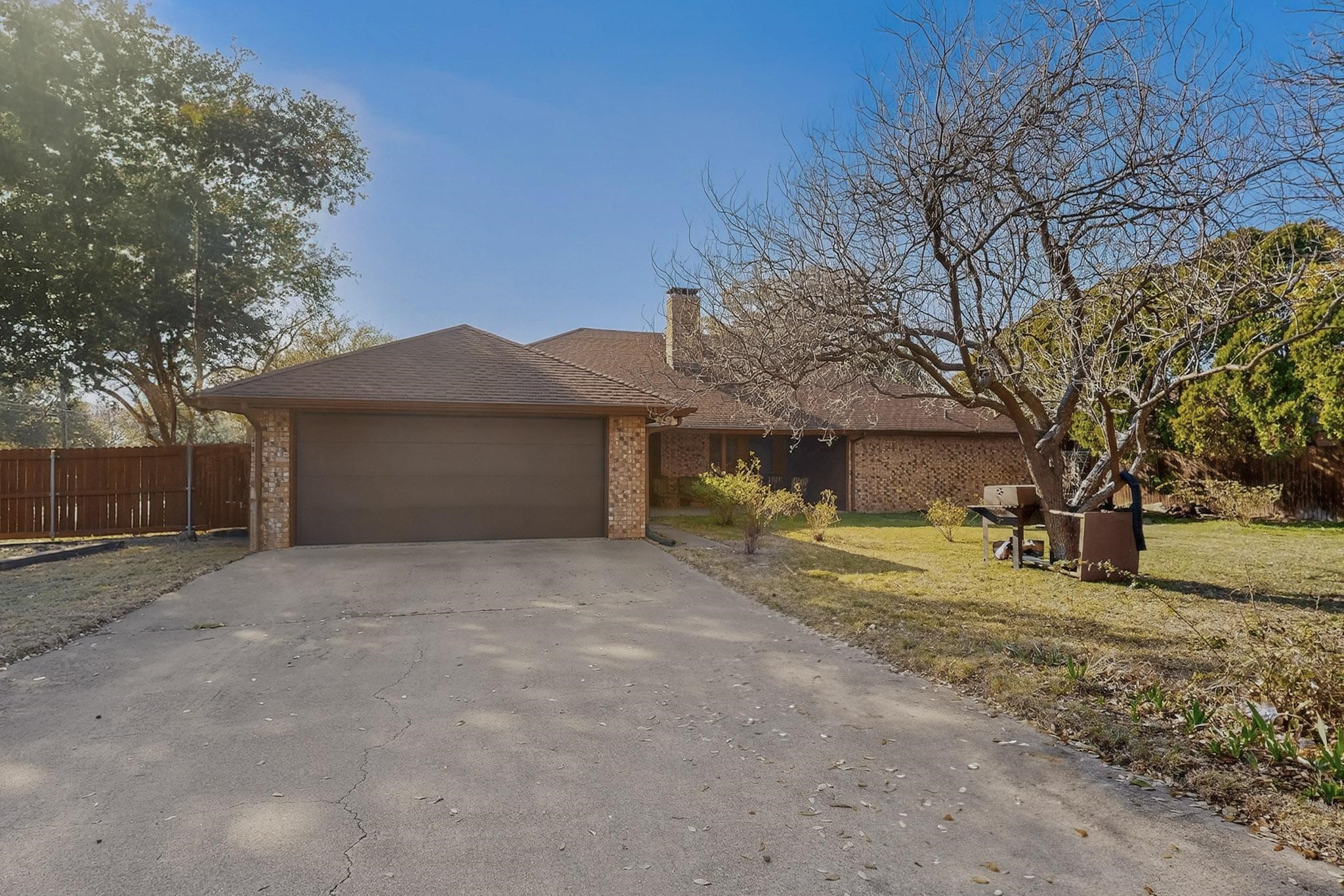 922 S Greenstone Lane Duncanville TX 75137