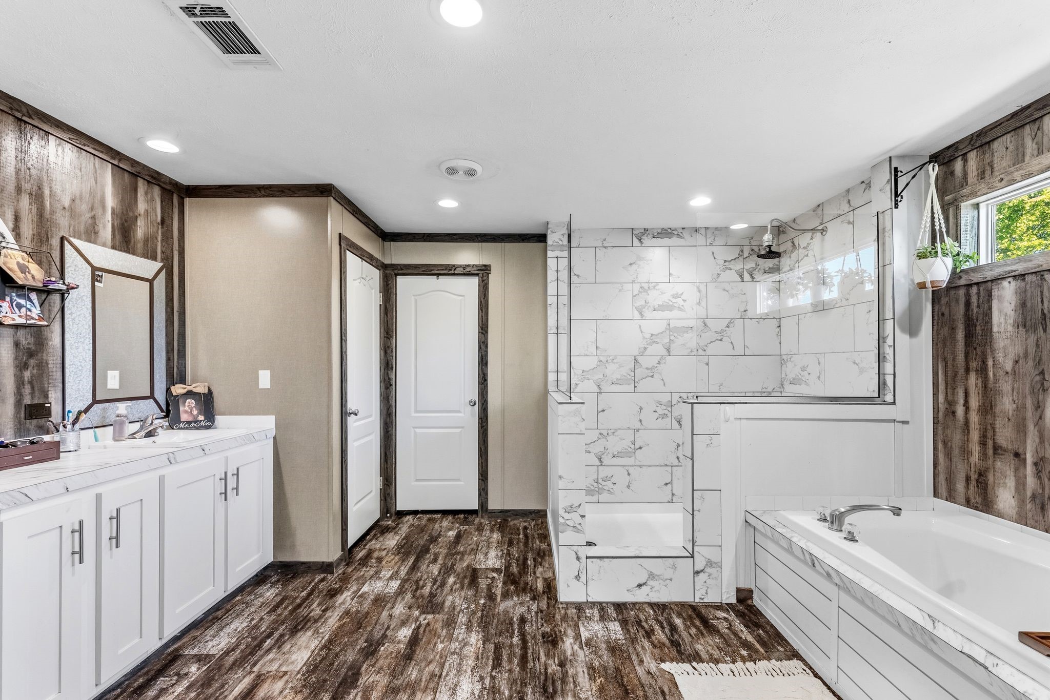 151 Hilltop Lane Emory TX 75440