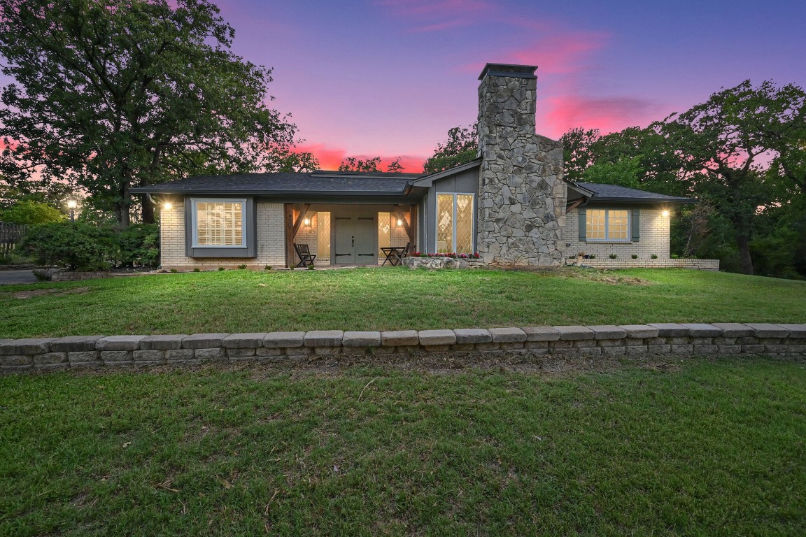 152 S Briaroaks Road Burleson TX 76028
