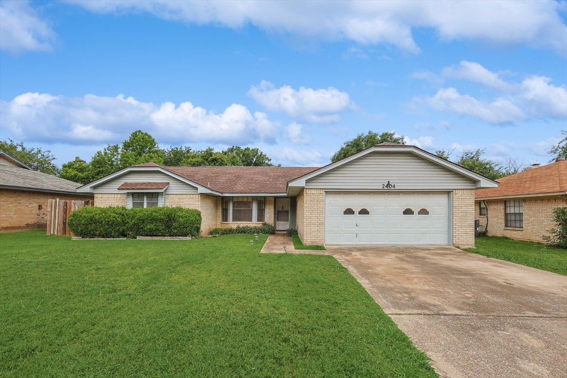 2404 Avonhill Drive Arlington TX 76015