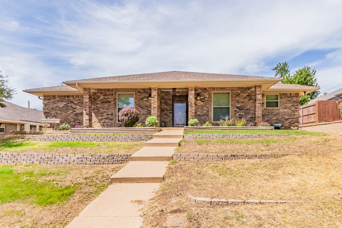 907 Briarcliff Court Arlington TX 76012