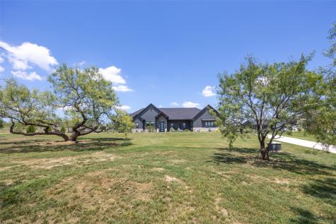 301 Red Roan Ridge Weatherford TX 76087