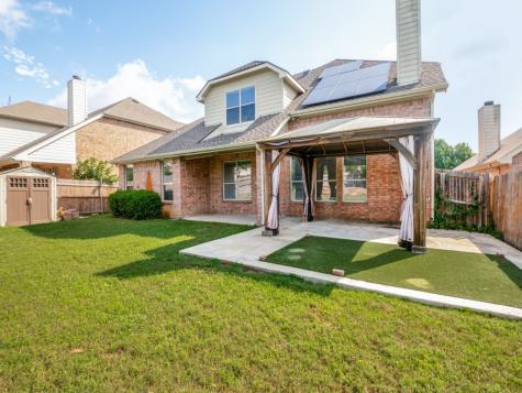 3019 Riverwood Lane Grand Prairie TX 75052