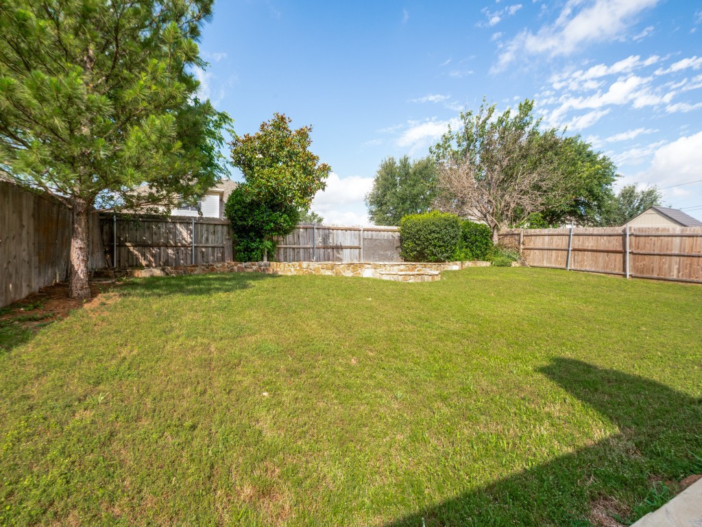 3019 Riverwood Lane Grand Prairie TX 75052