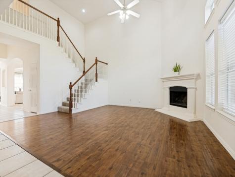 3019 Riverwood Lane Grand Prairie TX 75052
