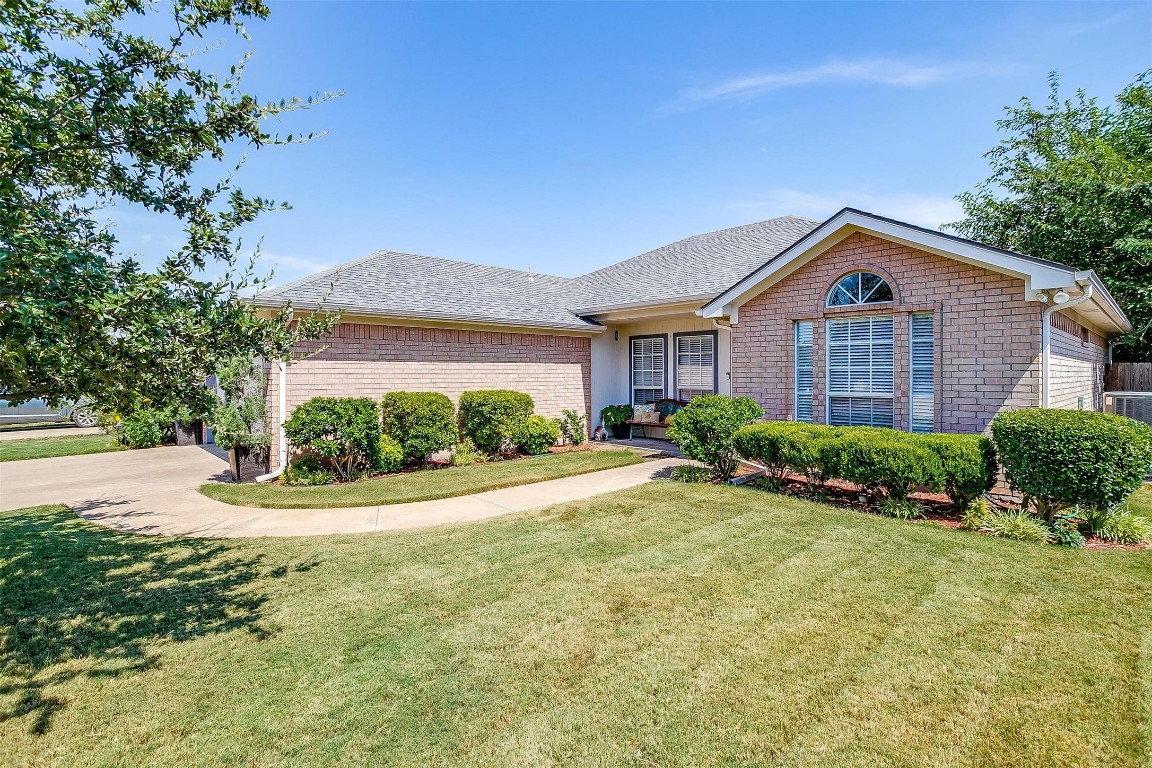 311 Preston Drive Cleburne TX 76033