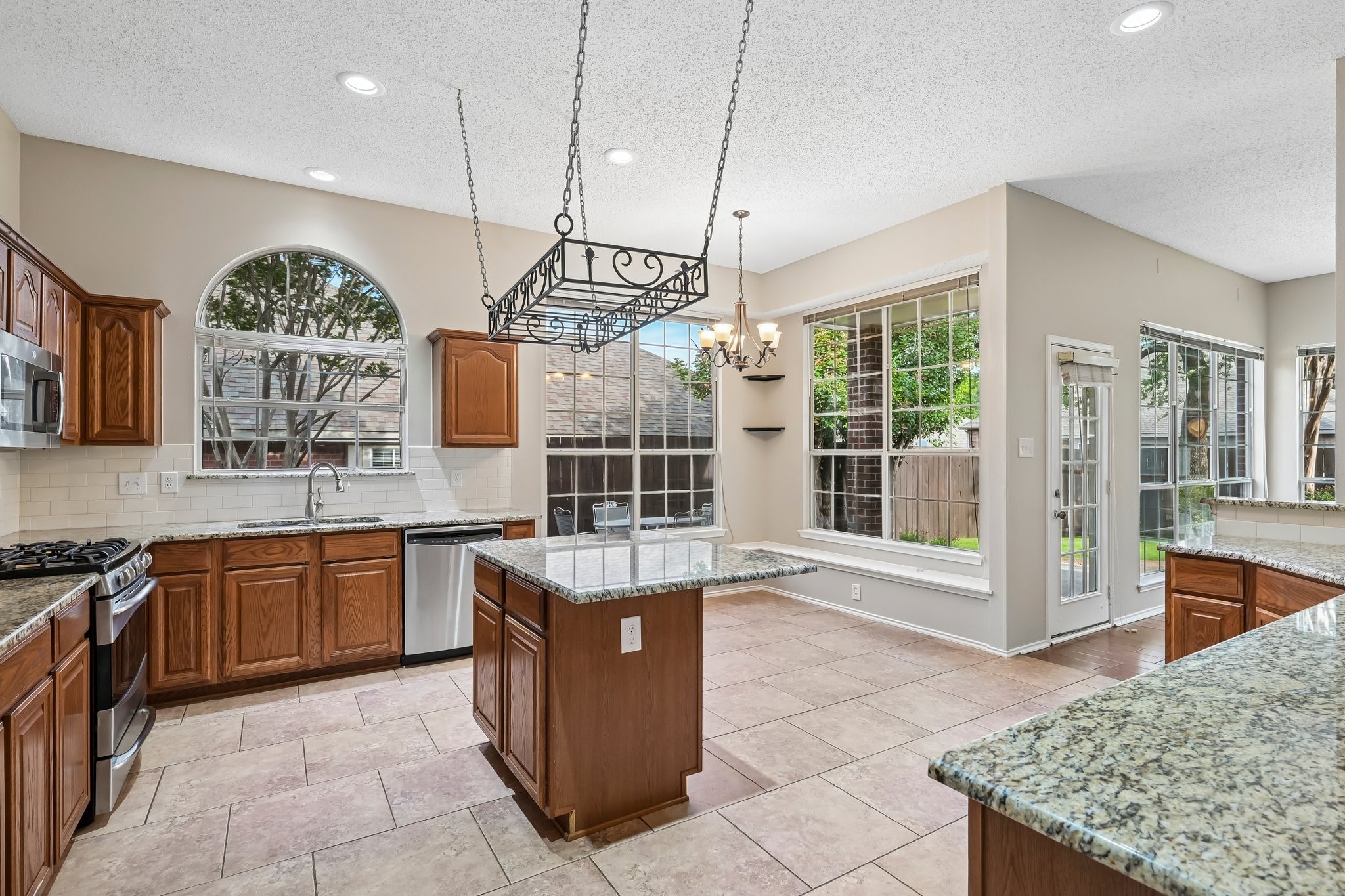 2918 Brittany Lane Mckinney TX 75070
