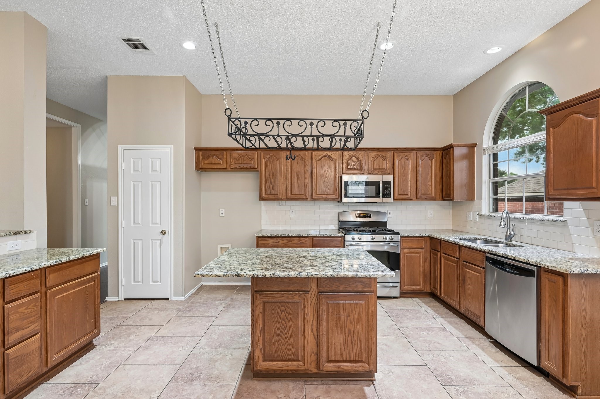 2918 Brittany Lane Mckinney TX 75070