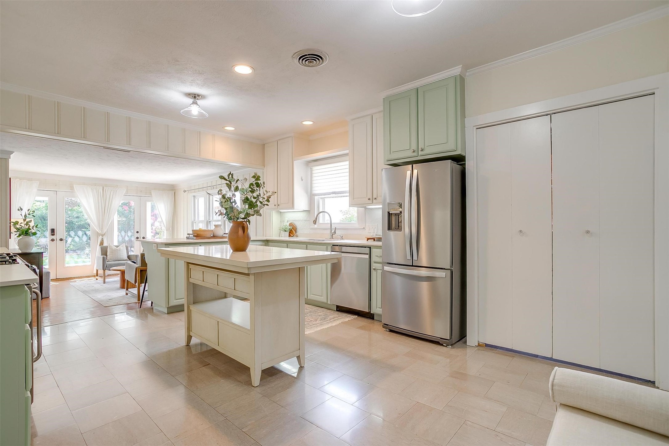 2012 Carleton Avenue Fort Worth TX 76107