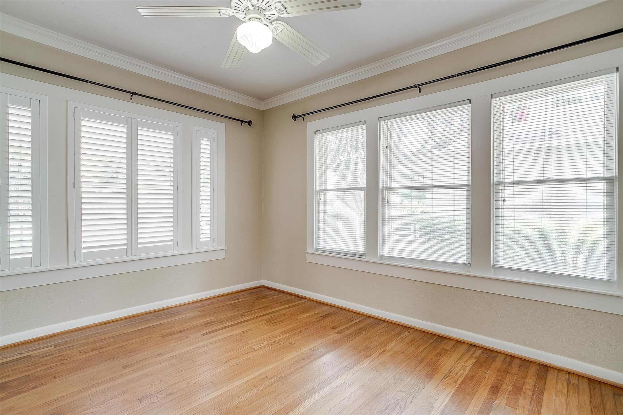 2012 Carleton Avenue Fort Worth TX 76107