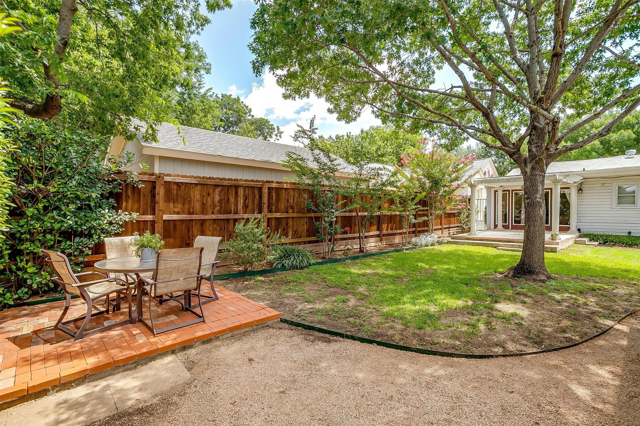 2012 Carleton Avenue Fort Worth TX 76107