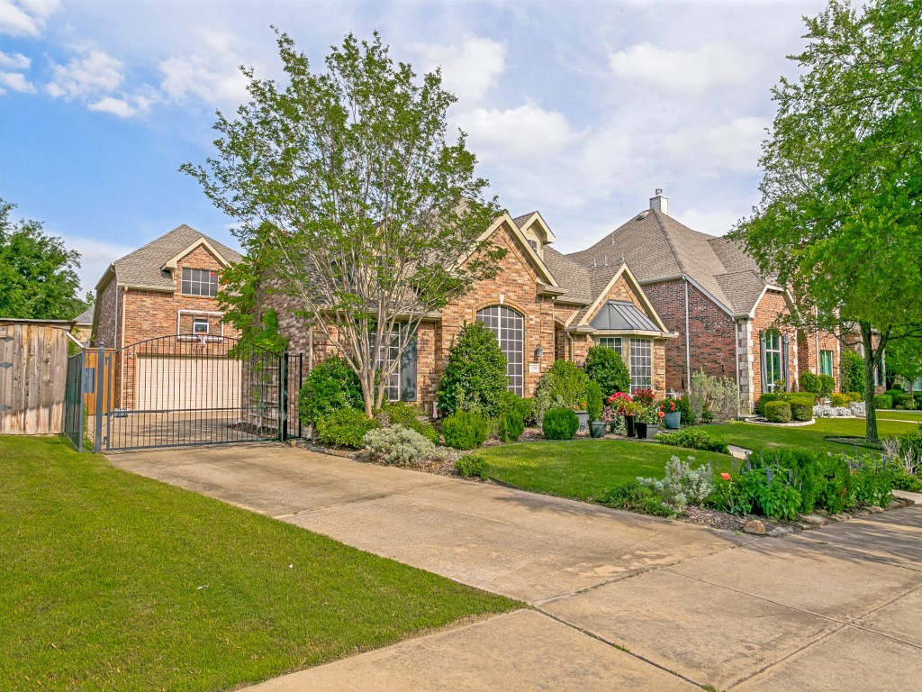 1209 Queen Guinevere Drive Lewisville TX 75056