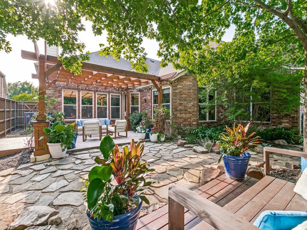 1209 Queen Guinevere Drive Lewisville TX 75056