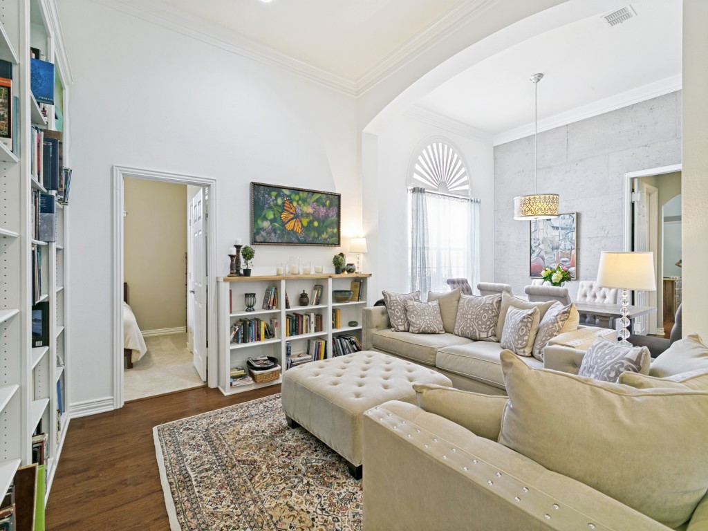 1209 Queen Guinevere Drive Lewisville TX 75056