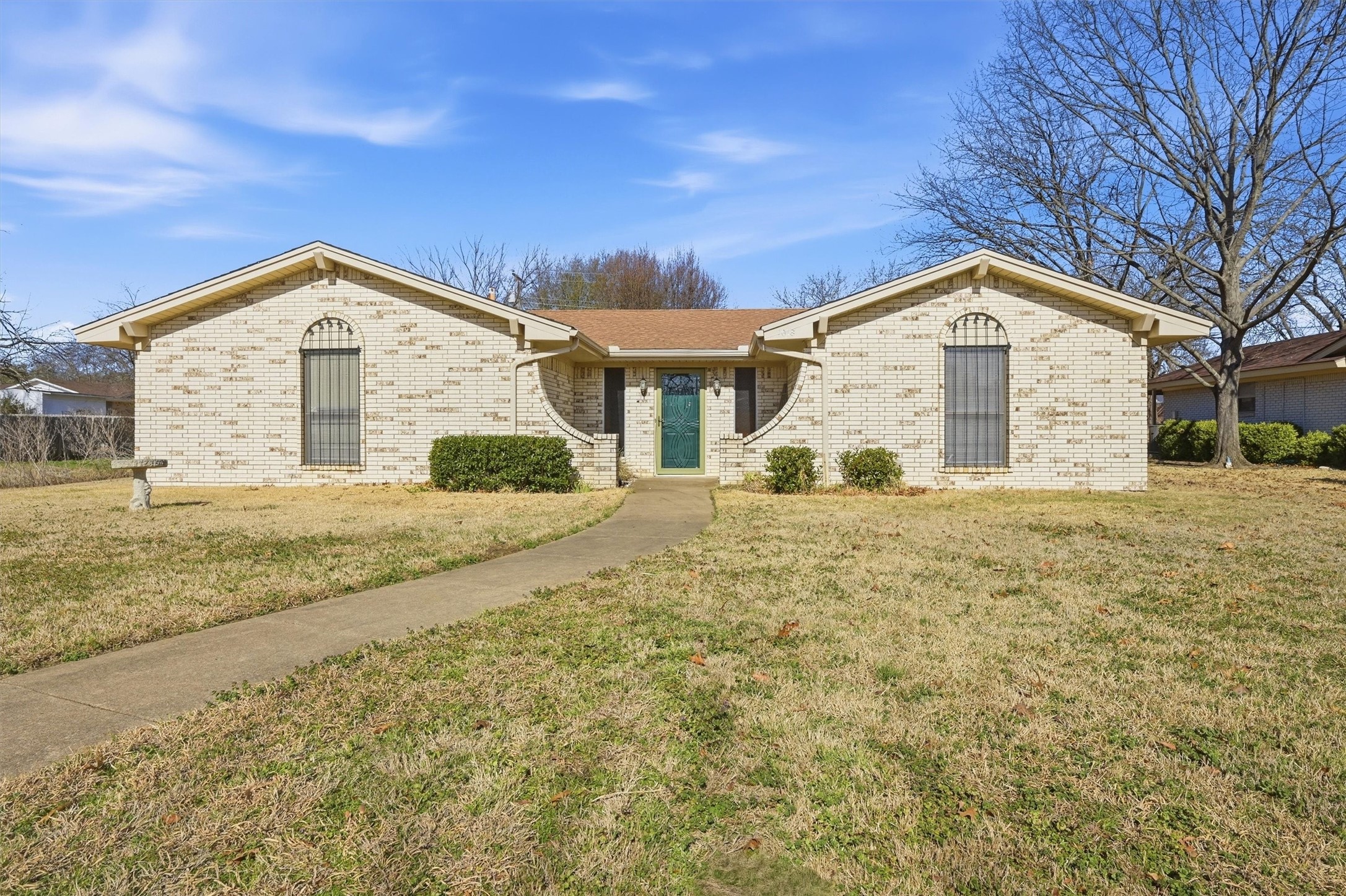 1018 S Valentine Drive Sherman TX 75090