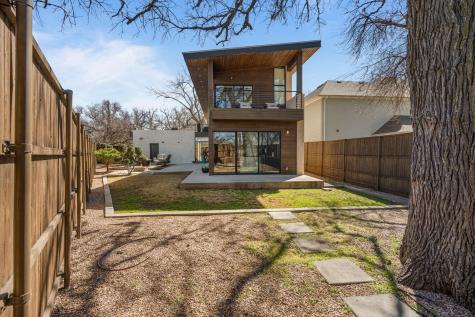 921 N Bailey Avenue Fort Worth TX 76107