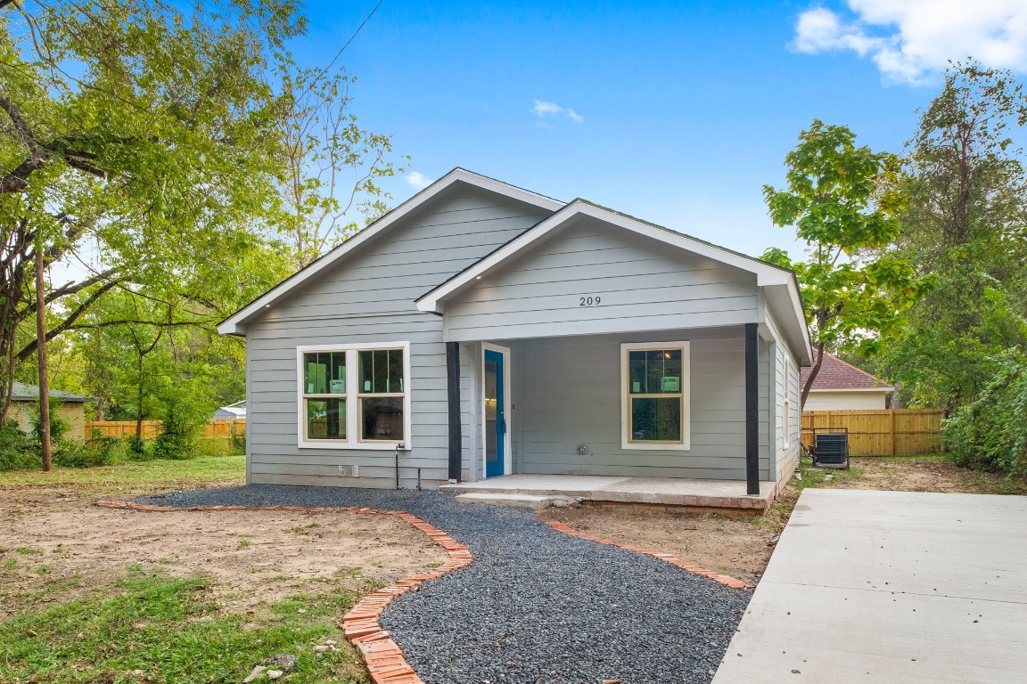 209 Mineral Wells Street Terrell TX 75160